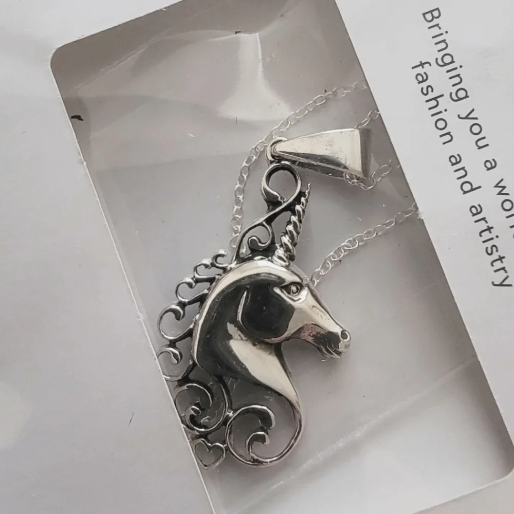 NWT 🦄  🐾 little girl's jewelry 3 pendant necklaces
